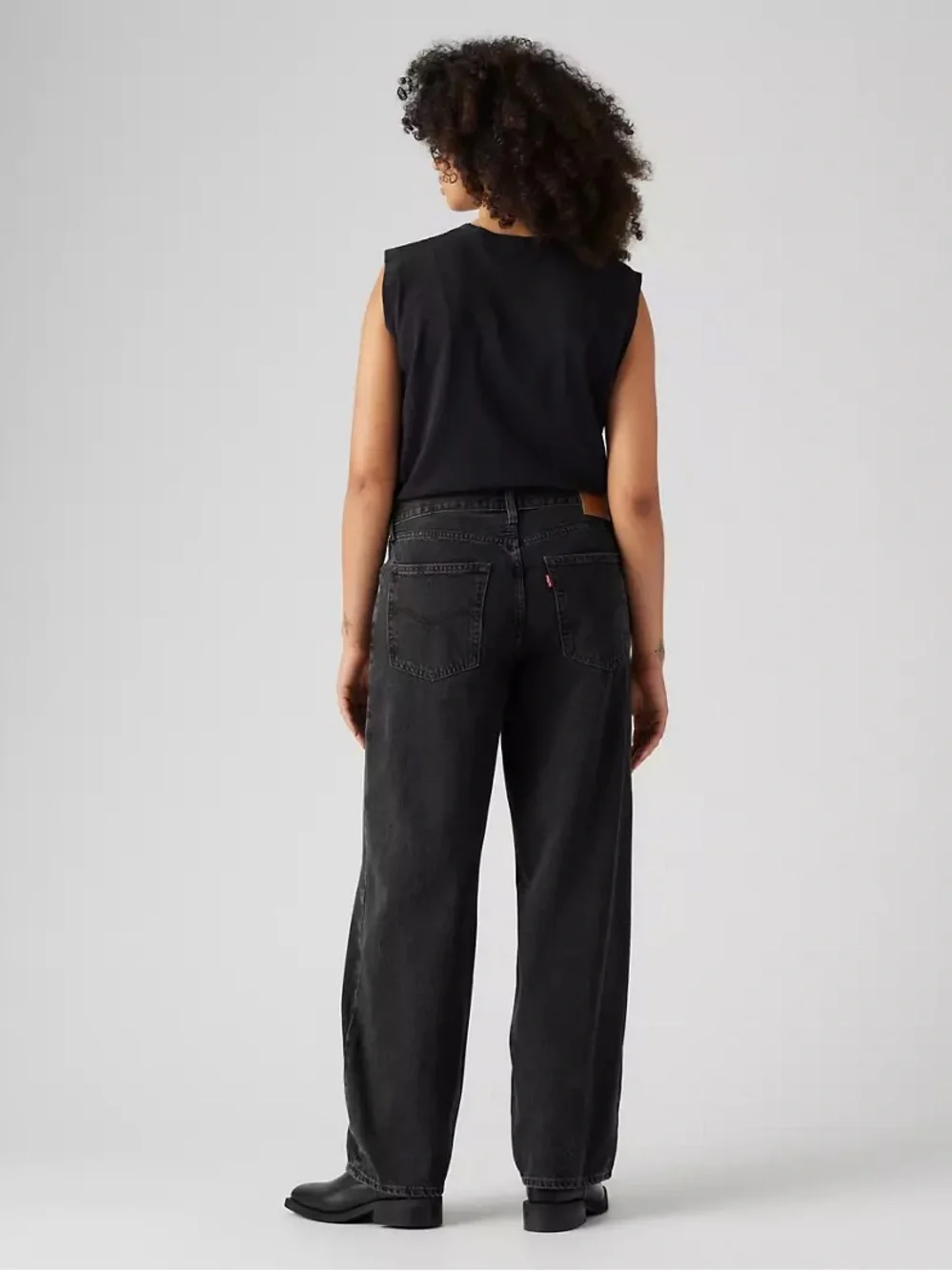 Levi’s Baggy Dad Jeans in Boot Barn (washed black) 26x32 - Picture 2 of 8